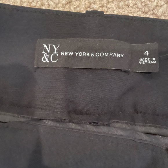 New York & Co. Carpri Pants - Picture 4 of 7